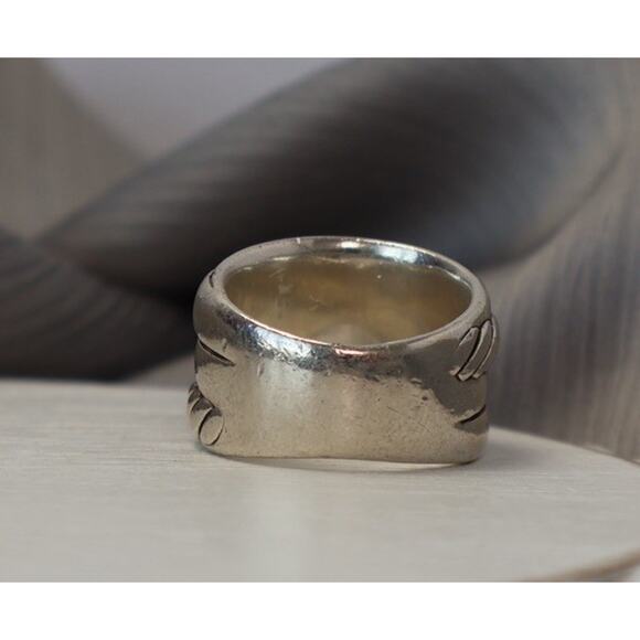 David Yurman Sterling Silver Cross Over Cable Band Ring 16.18G / Sz 7 - Picture 2 of 4